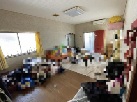 rO -