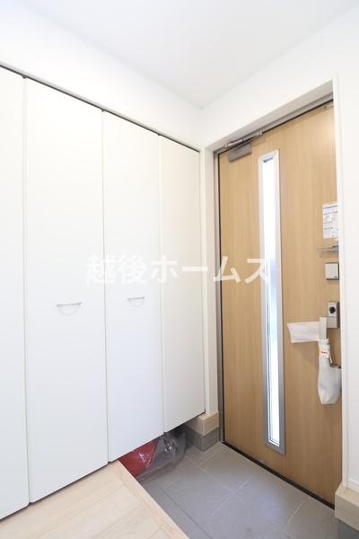 ���� ���ւɂ͎g���₷���V���[�Y�{�b�N�X�I
���փh�A�͈��S�̃_�u�����b�N�Ŗh�Ƒ΍���o�b�`���ł��I