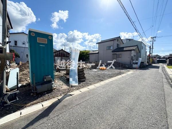 OʓH܂ތnʐ^ ̓ʕEdlݔ₨̑傫̔rAߗׁEӊ⒬݂ȂǁAł͂킩Ȃ񂪂񂠂܂B񌻒nɂĂmFB