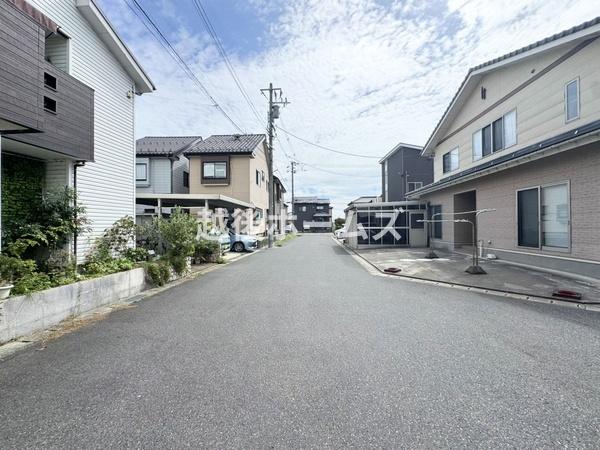 OʓH܂ތnʐ^ ̓ʕEdlݔ₨̑傫̔rAߗׁEӊ⒬݂ȂǁAł͂킩Ȃ񂪂񂠂܂B񌻒nɂĂmFB