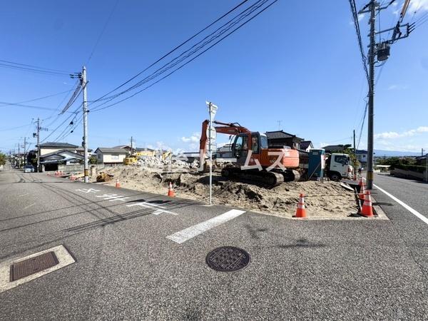 OʓH܂ތnʐ^ ߗׁEӊ⒬݂ȂǁAł͂킩Ȃ񂪂񂠂܂B񌻒nɂĂmFB