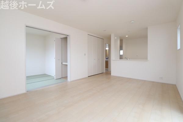 ���r���O �Q�S���Ԋ��C�V�X�e���������ɐ݂��A��ɋ�C���z�������K�ȋ�Ԃɕς��Ă���܂�