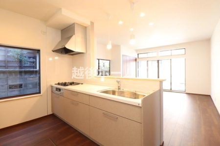 Lb` rOŜnJE^[Lb`􏬂qlĂSłˁ