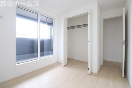 �m�� �S���ɃN���[�[�b�g�����A���[���L�x�Ŏg���₷���Ԏ��ɂȂ��Ă��܂�