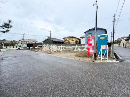 �O�ʓ��H�܂ތ��n�ʐ^ �����̓��������ʕ��E�d�l�ݔ��₨�����̑傫���̔�r�A�ߗׁE���ӊ��⒬���݂ȂǁA�����ł͂킩��Ȃ���񂪂������񂠂�܂��B���񌻒n�ɂĂ��m�F���������B