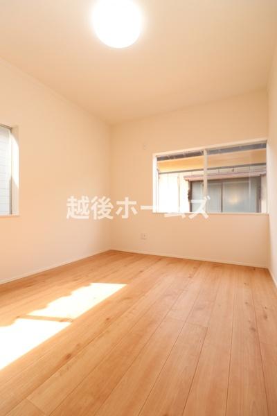 �m�� �e�m���͂Q�ʍ̌��݌v�A��������⊷�C�ɂ��z��������ԂɂȂ��Ă��܂��B