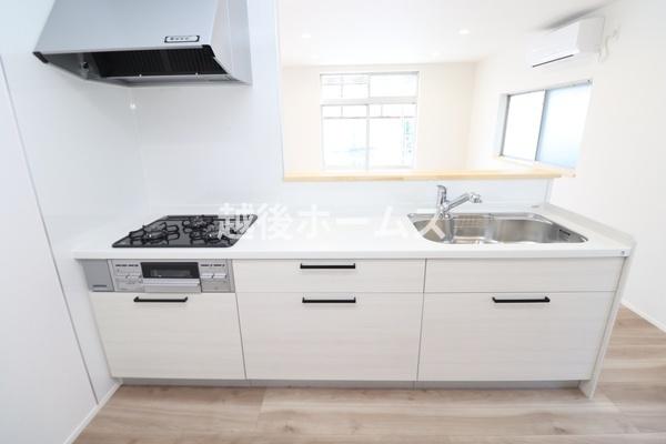 �L�b�`�� ���R���̓��閾�邢�L�b�`����