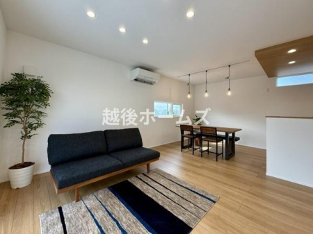 rO _CjOe[uE\t@[zułƂ肠݌vɂȂĂ܂B