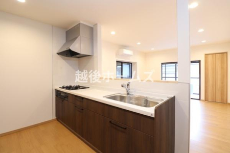 Lb` rOŜnJE^[Lb`􏬂qlĂSłˁ