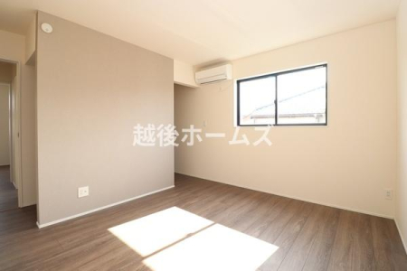 �m�� �y���Ў{�H��z�S���ɃN���[�[�b�g�����A���[���L�x�Ŏg���₷���Ԏ��ɂȂ��Ă��܂�