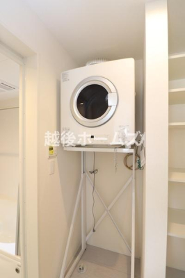 ���̑� �V��⎞�Ԃɍ��E���ꂸ�����󕨂��ӂ���d�オ��K�X�ߗފ����@���d�C�����Z���ԂŁA�Ǝ��̕��S���啝�Ɍy���I