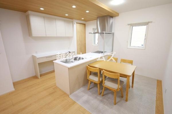 rO yЎ{Hz_CjOe[uE\t@[zułƂ肠݌vɂȂĂ܂B