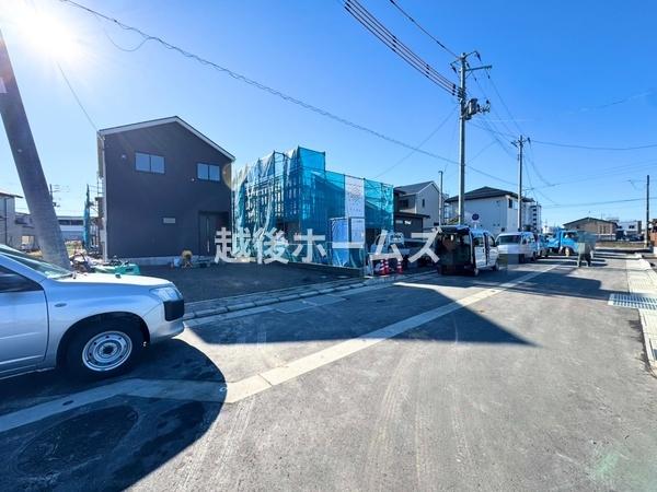 �O�ʓ��H�܂ތ��n�ʐ^ �����̓��������ʕ��E�d�l�ݔ��₨�����̑傫���̔�r�A�ߗׁE���ӊ��⒬���݂ȂǁA�����ł͂킩��Ȃ���񂪂������񂠂�܂��B���񌻒n�ɂĂ��m�F���������B