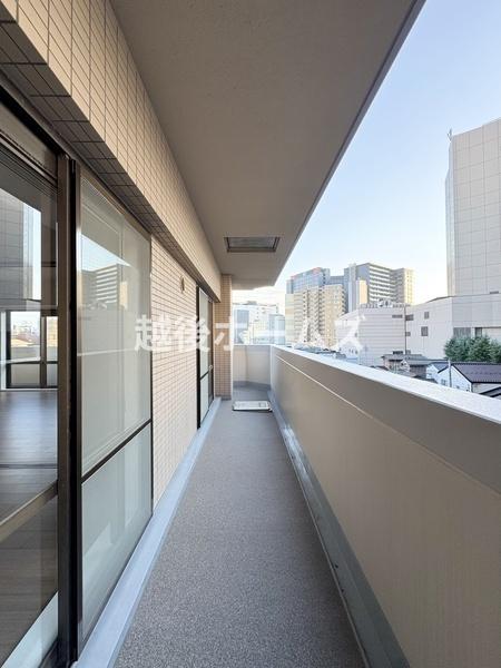 oRj[ Ci[oRj[̗pŁAˑR̈VɂłI