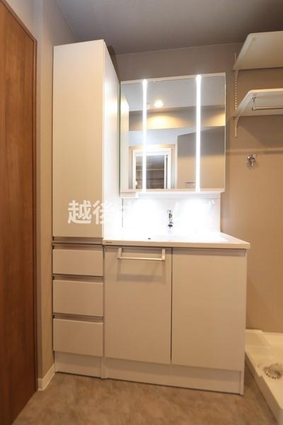 ʑEʏ Rʋ̃Vv[hbT[͎[[I
̂xxyXł܂ˁB