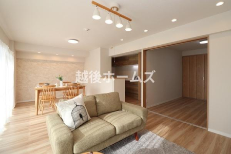 rO _CjOe[uzułƂ肠݌vɂȂĂ܂B