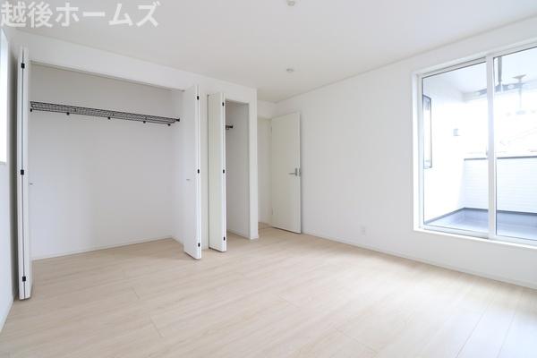 �m�� �S���ɃN���[�[�b�g�����A���[���L�x�Ŏg���₷���Ԏ��ɂȂ��Ă��܂�