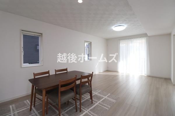 rO _CjOe[uzułƂ肠݌vɂȂĂ܂B