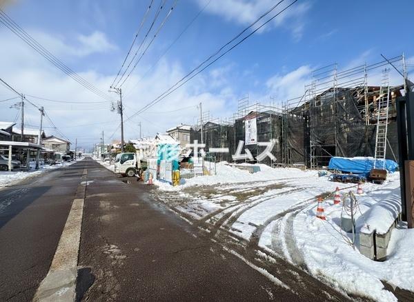 �O�ʓ��H�܂ތ��n�ʐ^ �����̓��������ʕ��E�d�l�ݔ��₨�����̑傫���̔�r�A�ߗׁE���ӊ��⒬���݂ȂǁA�����ł͂킩��Ȃ���񂪂������񂠂�܂��B���񌻒n�ɂĂ��m�F���������B