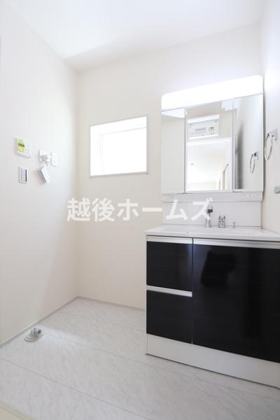 ʑEʏ yЎ{HzRʋ̃Vv[hbT[͎[[ÎxxyXł܂ˁ