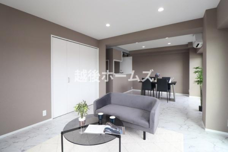 rO _CjOe[uE\t@[zułƂ肠݌vɂȂĂ܂B