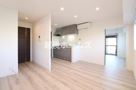 rO _CjOe[uE\t@[zułƂ肠݌vɂȂĂ܂B