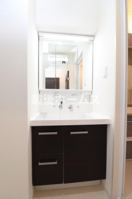 ʑEʏ Rʋ̃Vv[hbT[͎[[I
̂xxyXł܂ˁB