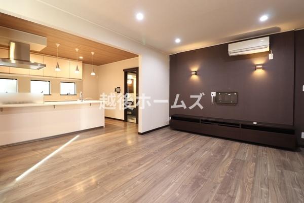 rO yPKz
fUC̍rO
Ǌ|erłXbL