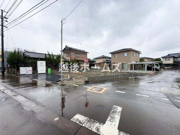 OʓH܂ތnʐ^ ̓ʕEdlݔ₨̑傫̔rAߗׁEӊ⒬݂ȂǁAł͂킩Ȃ񂪂񂠂܂B񌻒nɂĂmFB