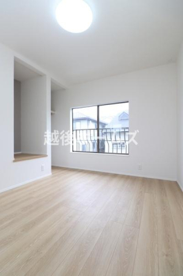 �m�� �S���ɃN���[�[�b�g�����A���[���L�x�Ŏg���₷���Ԏ��ɂȂ��Ă��܂�