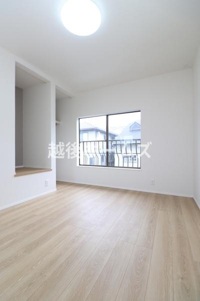 �m�� �S���ɃN���[�[�b�g�����A���[���L�x�Ŏg���₷���Ԏ��ɂȂ��Ă��܂�