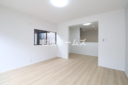 ���r���O �_�C�j���O�e�[�u���E�\�t�@�[���z�u�ł����Ƃ肠��݌v�ɂȂ��Ă���܂��B