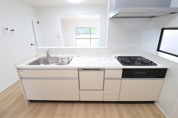 �L�b�`�� �L�b�`���͎g���₷���V�X�e���L�b�`���ł��B
�򐅊��̌^�̐������W���������Ă��܂��B