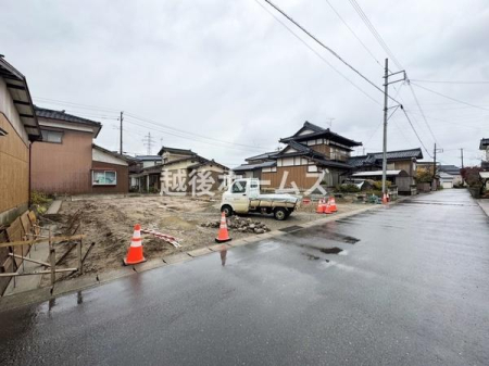 OʓH܂ތnʐ^ ̓ʕEdlݔ₨̑傫̔rAߗׁEӊ⒬݂ȂǁAł͂킩Ȃ񂪂񂠂܂B񌻒nɂĂmFB