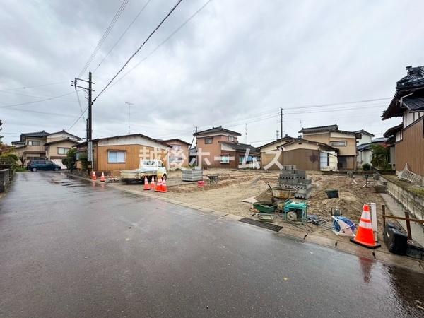 OʓH܂ތnʐ^ ̓ʕEdlݔ₨̑傫̔rAߗׁEӊ⒬݂ȂǁAł͂킩Ȃ񂪂񂠂܂B񌻒nɂĂmFB