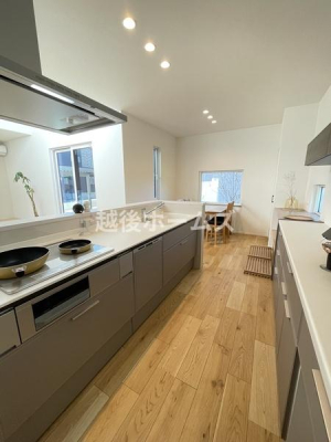 Lb` tbg݌vł|yX̂hgNbLOq[^[BH@򐅊킪W̐ݔ[̃VXeLb`łB