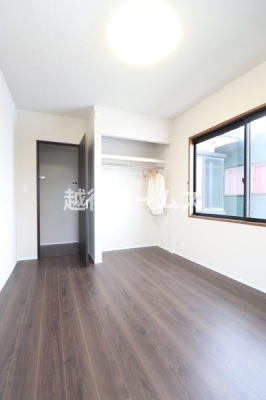 �m�� �S���ɃN���[�[�b�g�����A���[���L�x�Ŏg���₷���Ԏ��ɂȂ��Ă��܂�