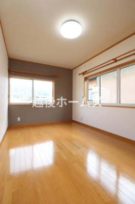 �m�� �e�m���͂Q�ʍ̌��݌v�A��������⊷�C�ɂ��z��������ԂɂȂ��Ă��܂��B