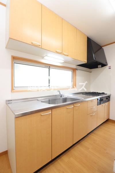 �L�b�`�� �L�b�`���͎g���₷���V�X�e���L�b�`���ł��B
�򐅊��̌^�̐������W���������Ă��܂��B