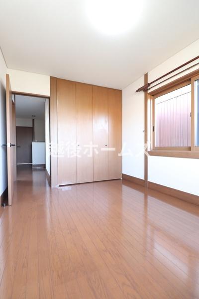 �m�� �S���ɃN���[�[�b�g�����A���[���L�x�Ŏg���₷���Ԏ��ɂȂ��Ă��܂�