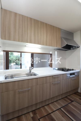 �L�b�`�� �L�b�`���͎g���₷���V�X�e���L�b�`���ł��B
�򐅊��̌^�̐������W���������Ă��܂��B