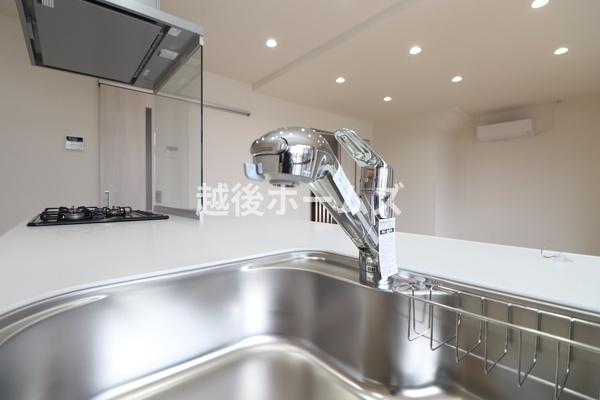 ���̑� �֌��̐�[�ɏ򐅊������B�ꏊ���Ƃ�Ȃ�����I�ȏ򐅊�ł��B�܂��A�򐅊킲�ƃz�[�X�������o���܂��B�J�[�g���b�W�������ȒP�B