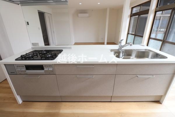 �L�b�`�� �L�b�`���͎g���₷���V�X�e���L�b�`���ł��B
�򐅊��̌^�̐������W���������Ă��܂��B