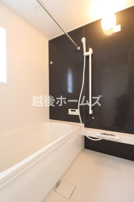 ���� �P�؃^�C�v�̍L�X���j�b�g�o�X�ł��I
���������g�[�@��W�������A�P�N�����K�ɉ߂����闁���ł���