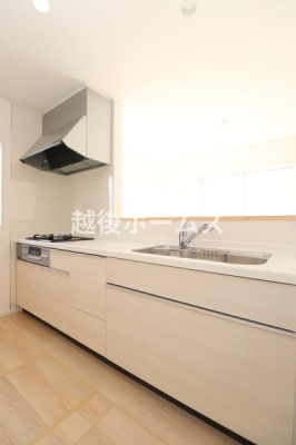 �L�b�`�� �R���^�C�v�̃V�X�e���L�b�`���͎��[���L�x�I
�����̂��|�������₷���݌v�ɂȂ��Ă��܂�