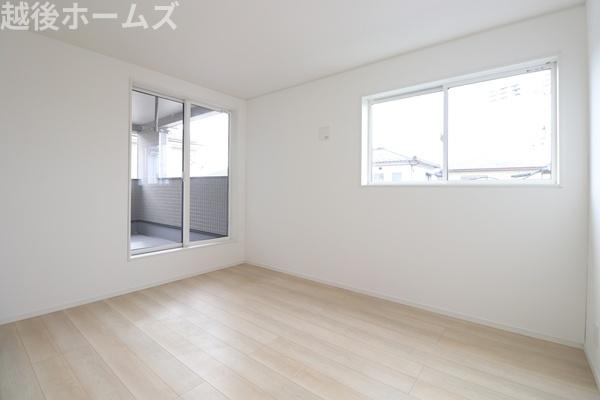 �m�� �e�m���͂Q�ʍ̌��݌v�A��������⊷�C�ɂ��z��������ԂɂȂ��Ă��܂��B