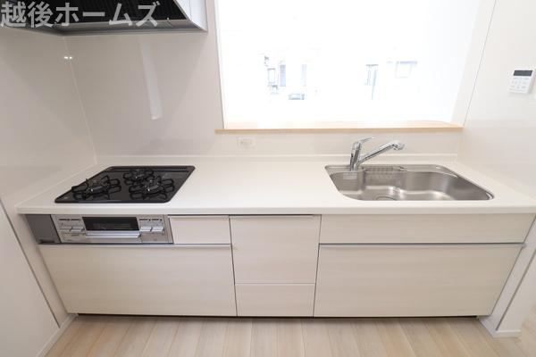 �L�b�`�� �L�b�`���͎g���₷���V�X�e���L�b�`���ł��B
�򐅊��̌^�̐������W���������Ă��܂��B