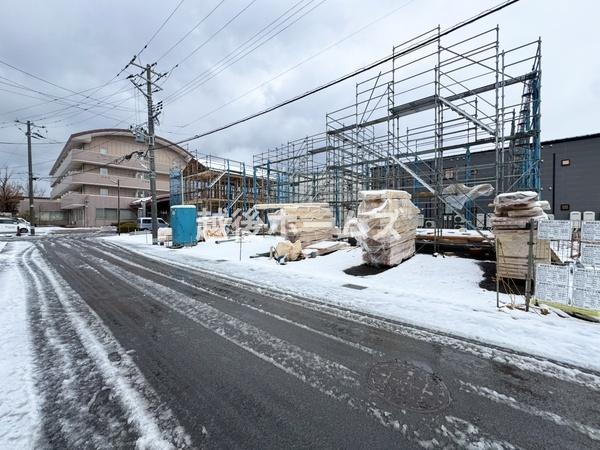 OʓH܂ތnʐ^ ̓ʕEdlݔ₨̑傫̔rAߗׁEӊ⒬݂ȂǁAł͂킩Ȃ񂪂񂠂܂B񌻒nɂĂmFB