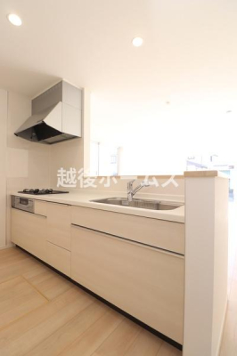 �L�b�`�� �R���^�C�v�̃V�X�e���L�b�`���͎��[���L�x�I
�����̂��|�������₷���݌v�ɂȂ��Ă��܂�