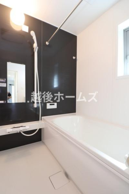 ���� �y���Ў{�H����z�P�؃^�C�v�̍L�X���j�b�g�o�X�ł��I
���������g�[�@��W�������A�P�N�����K�ɉ߂����闁���ł�